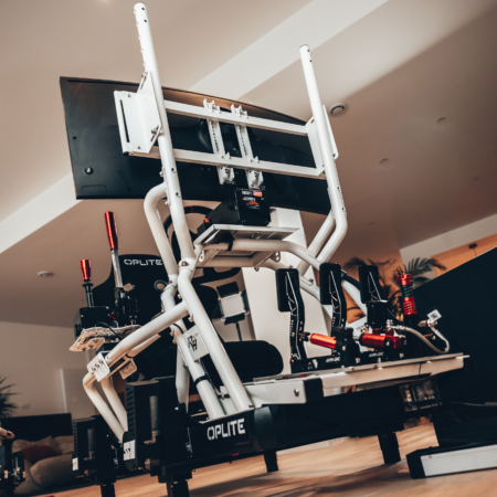 OPLITE Cockpit R8 Fury - Racing Simulator Mit FiberCore Sitz